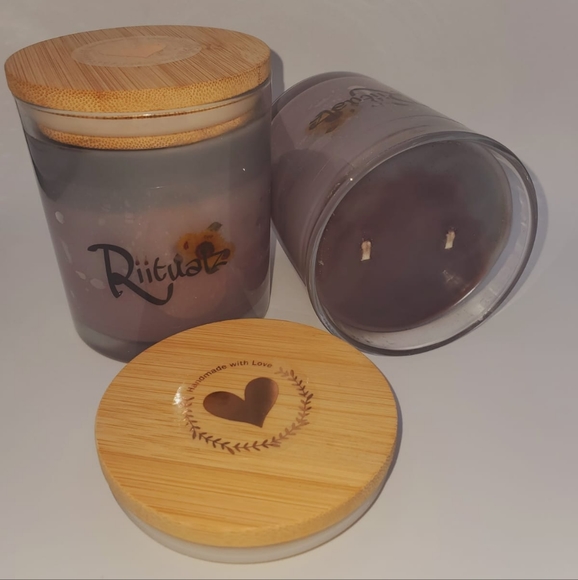 Crème Brûlée Scented Candle - Picture 3 of 3